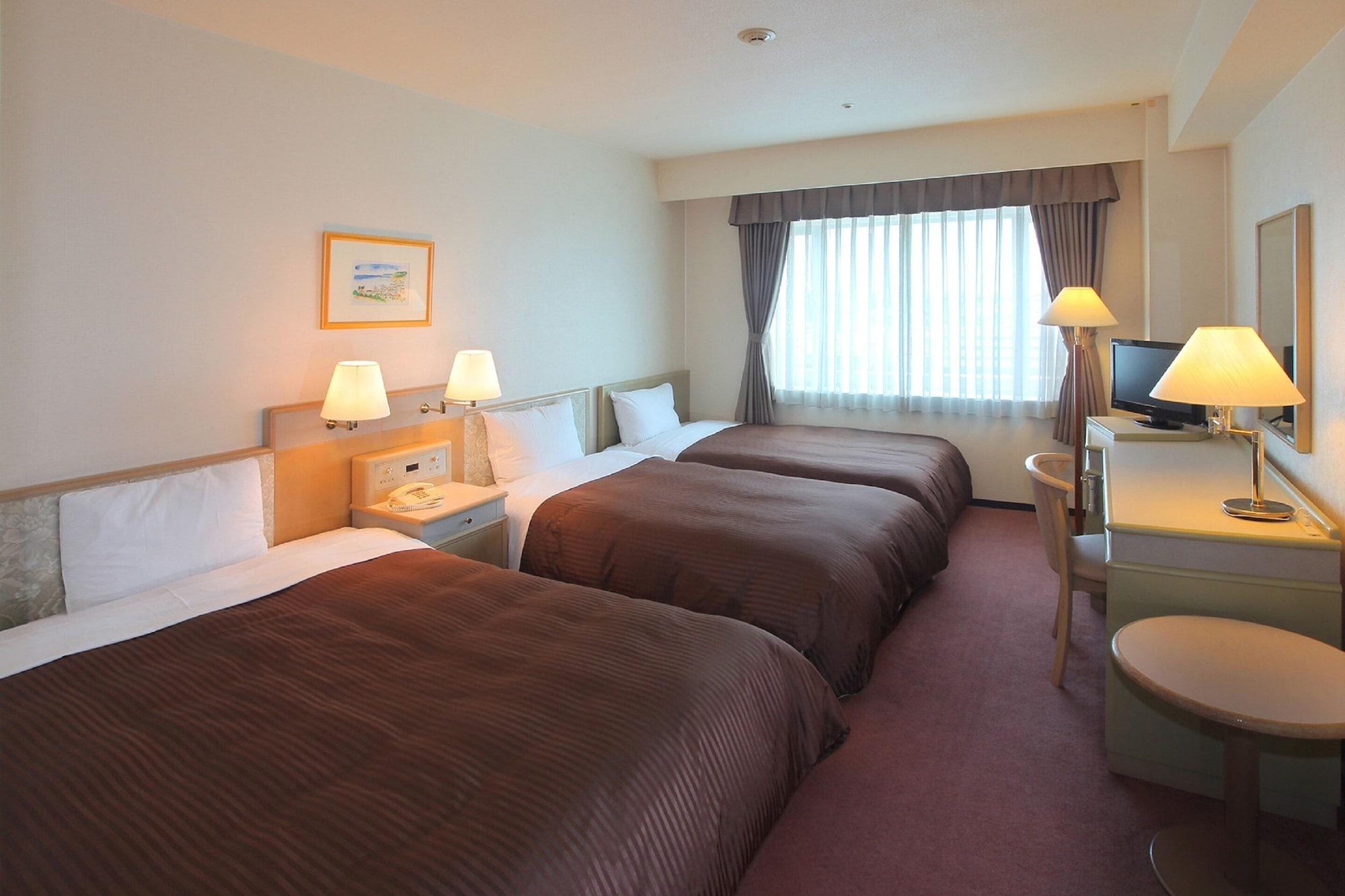 Hotel Green Tower Makuhari Тиба Экстерьер фото