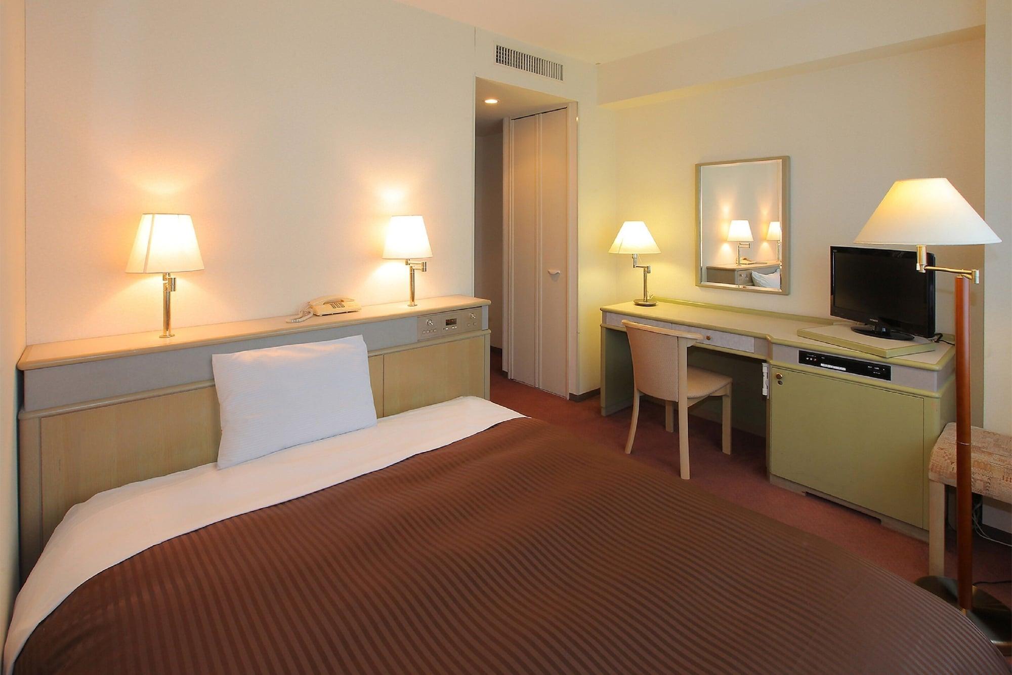 Hotel Green Tower Makuhari Тиба Экстерьер фото