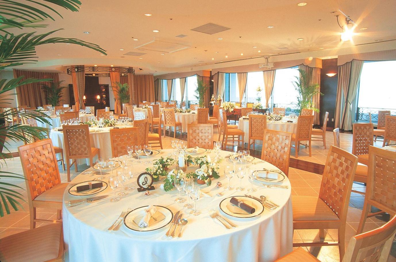 Hotel Green Tower Makuhari Тиба Экстерьер фото