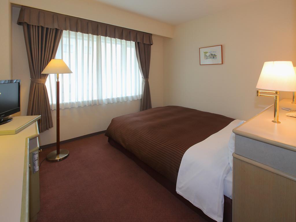 Hotel Green Tower Makuhari Тиба Экстерьер фото