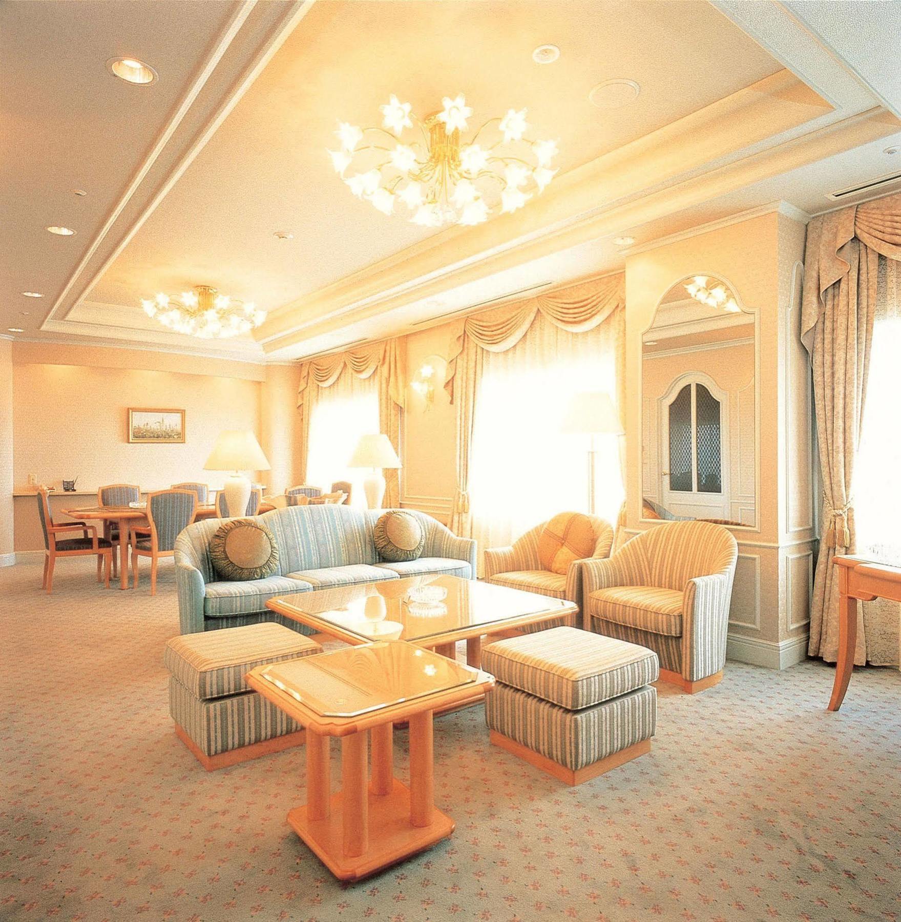 Hotel Green Tower Makuhari Тиба Экстерьер фото