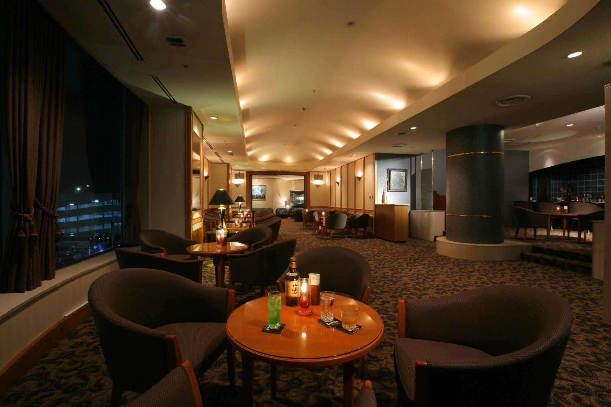 Hotel Green Tower Makuhari Тиба Экстерьер фото